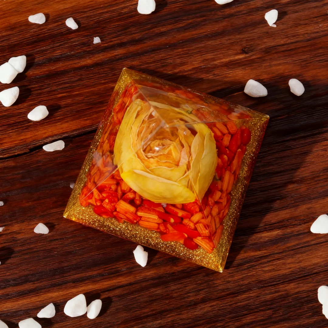 1 قطعة هرم أورجونيت طبيعي كريستال جوهرة الهرم الراتنج برج الحلي للمنزل مكتب سطح المكتب الديكور ، أورجونيت الورد الهرم