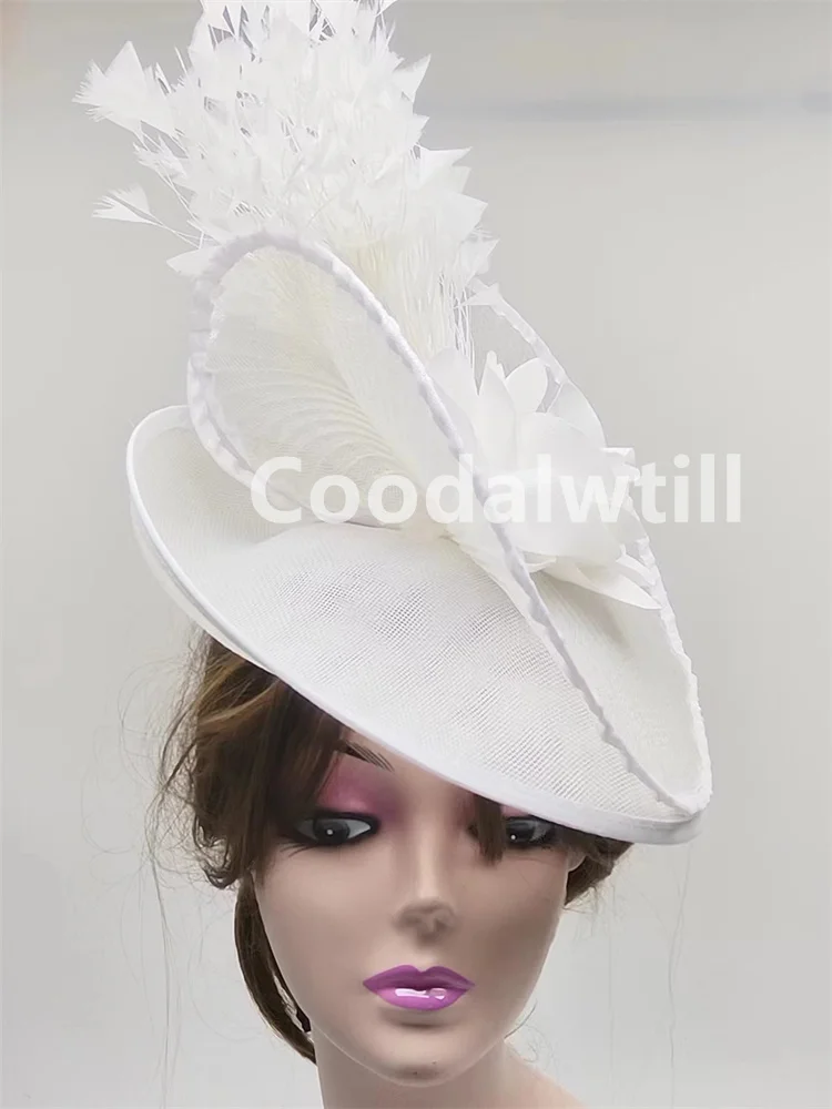 White Flower Derby Fasciantor Hat Women Wedding Mesh Headpiece Elegant Bride Wedding Hat Fascinator Feather Kentucky Chapeau Cap