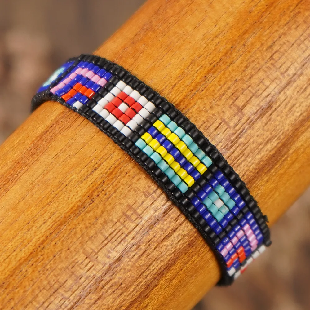 

Bohemia Rice Bead Bracelet Adjustable Hand-woven Rainbow Gradient Geometric Colorful Jewelry Versatile Personality Accessory