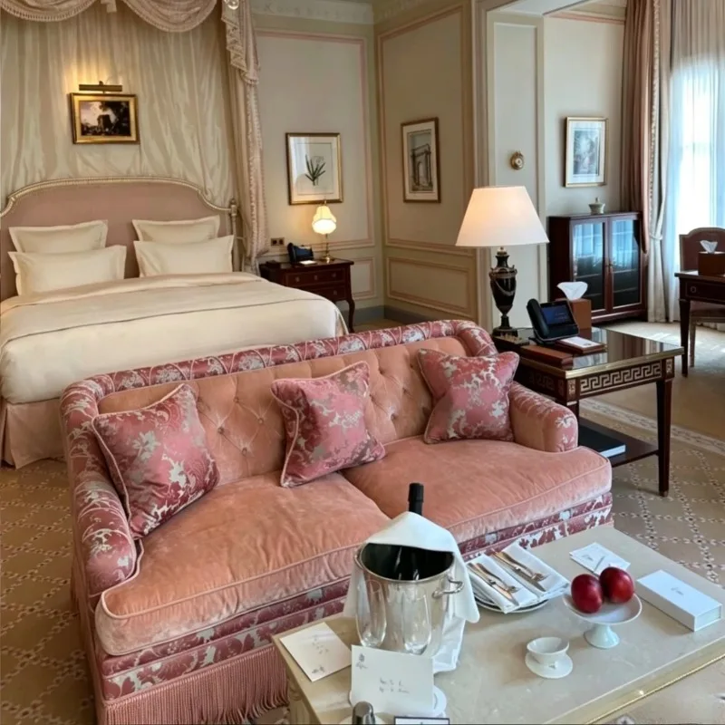 French romantic classical pink velvet fabric sofa small apartment living room fringed button decoration Paris hotel