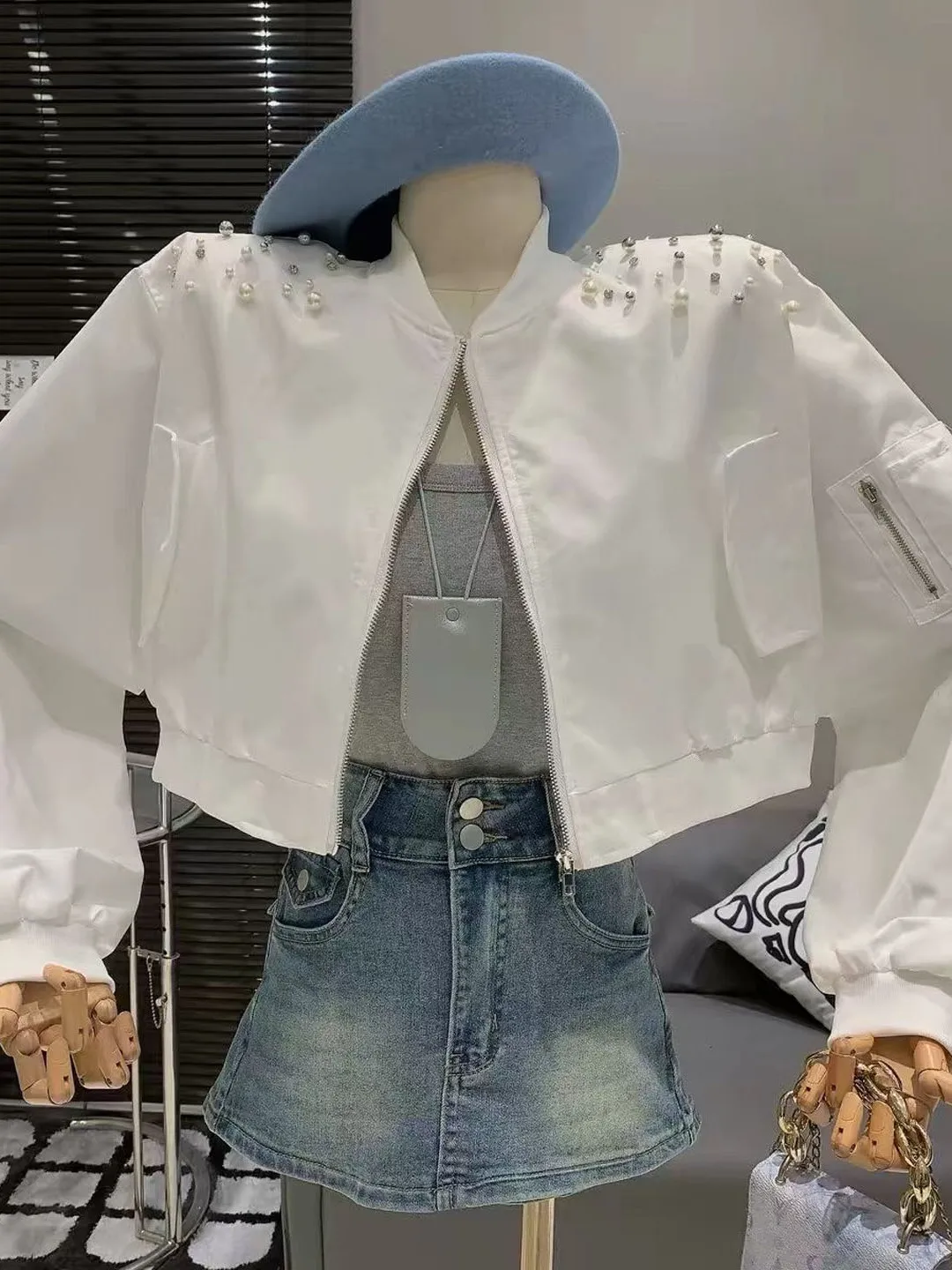 Korean Style Short Baseball Jacket Women's 2026 New Model Commute Loose Fit Antimicrobial Zipper Closure Pure Color Ladies Coat