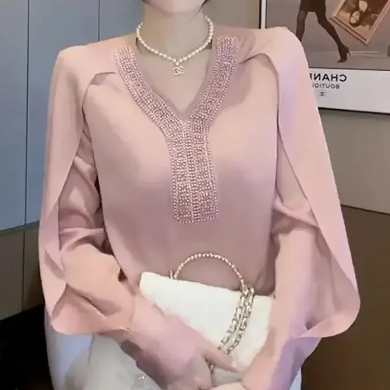 

Elegant V-Neck Diamonds Flying Sleeve Beading Blouse Women's Clothing 2024 Summer New Oversized Casual Tops OfficeLady Shirt D75