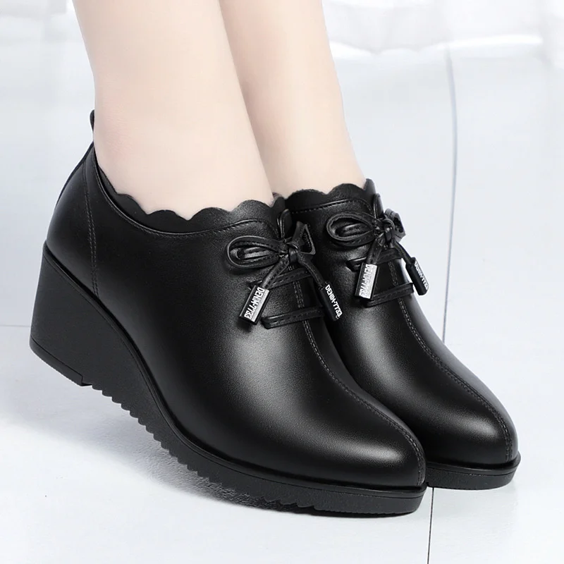 Spring Autumn New Women Fashion Lace Leather Platform Pumps Korean Style Casual Waterproof Pointed Toe Short Shoes