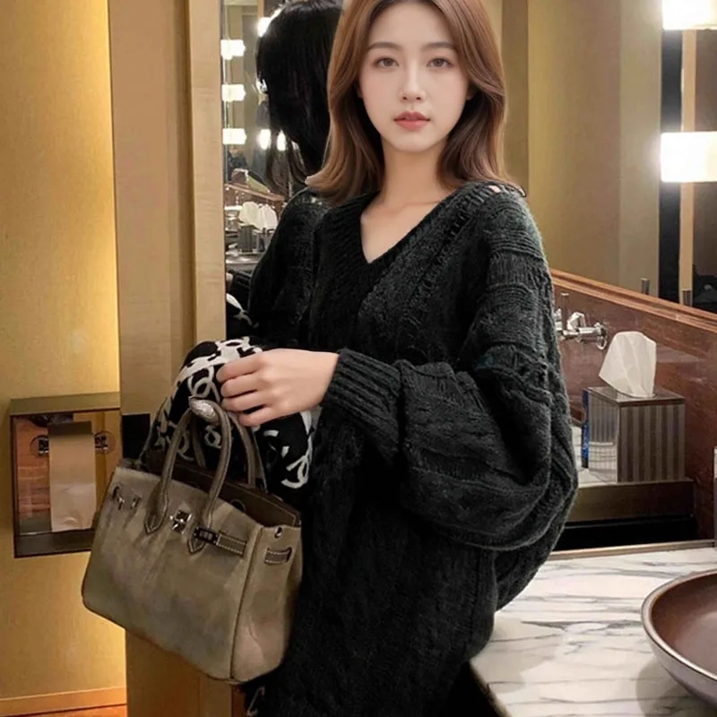 

Модный вязаный толстый свитер средней длины с v-образным вырезом + свободный повседневный костюм с шортами