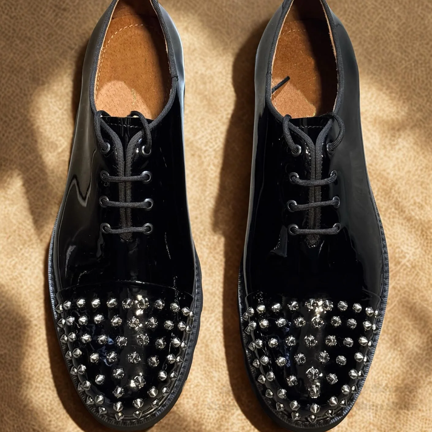 Black Patent Leather Oxford Shoes Men Spike-Studded Toe Punk Style Round Toe Lace Up Handmade Rivets Decor Casual Leather Shoes