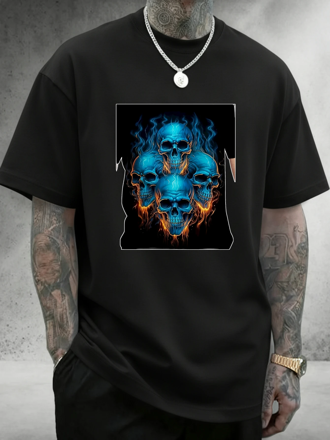 1PC JOOCAR T-shirt en coton noir avec imprimé graphique de crânes et flammes bleues, col rond, extensible, respirant, manches courtes, imprimé lettres tendance, streetwear, choix de cadeau idéal pour les fêtes