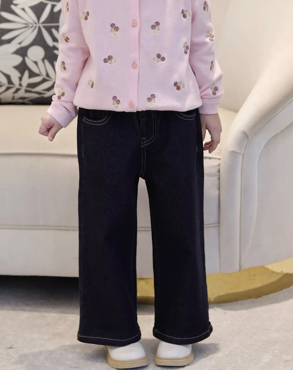 

Autumn kids girls clothes baby pants Boys' and Girls' Solid Color Jeans Comfortable black straight leg jeans