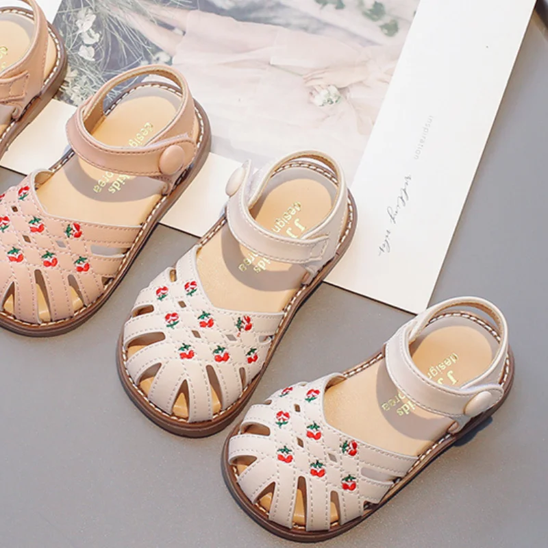 Unishuni Cute Baby Sandals Children Close Toed Floral Summer Sandals for Girls Kids Soft Embroidered Flower Princess Flats 21-30