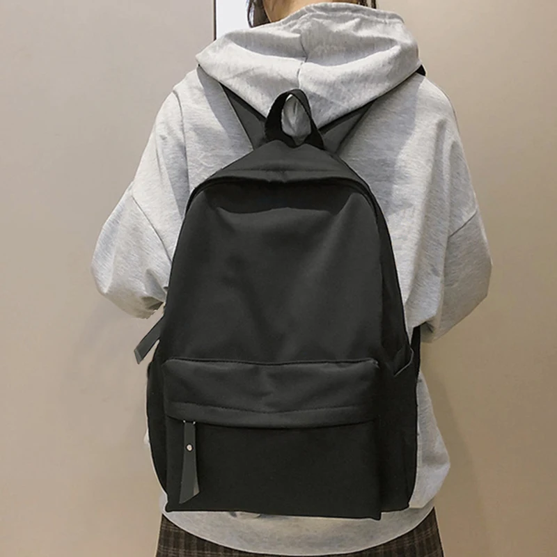 حقيبة ظهر عصرية وكاجوال مع أشرطة كتف قابلة للتعديل، مناسبة للسفر والاستخدام اليومي، مصنوعة من مادة النايلون #6