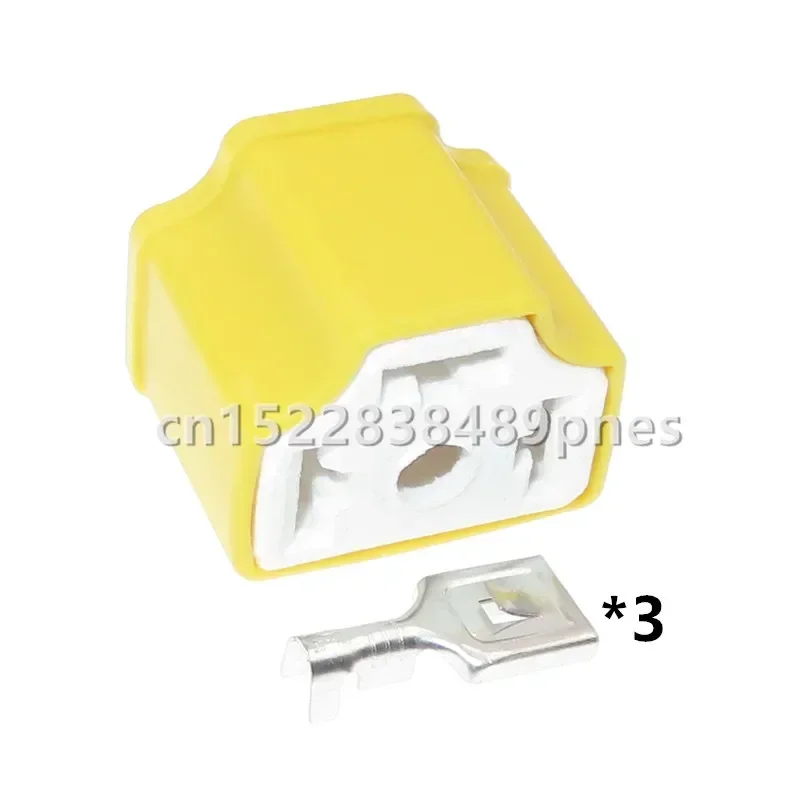 3 Pole 7.8 Series H4-2A Car Light Bulb Wiring Harness Socket Ceramic High Temperature Resistant Plug H4 Auto Relay Lamp Holder
