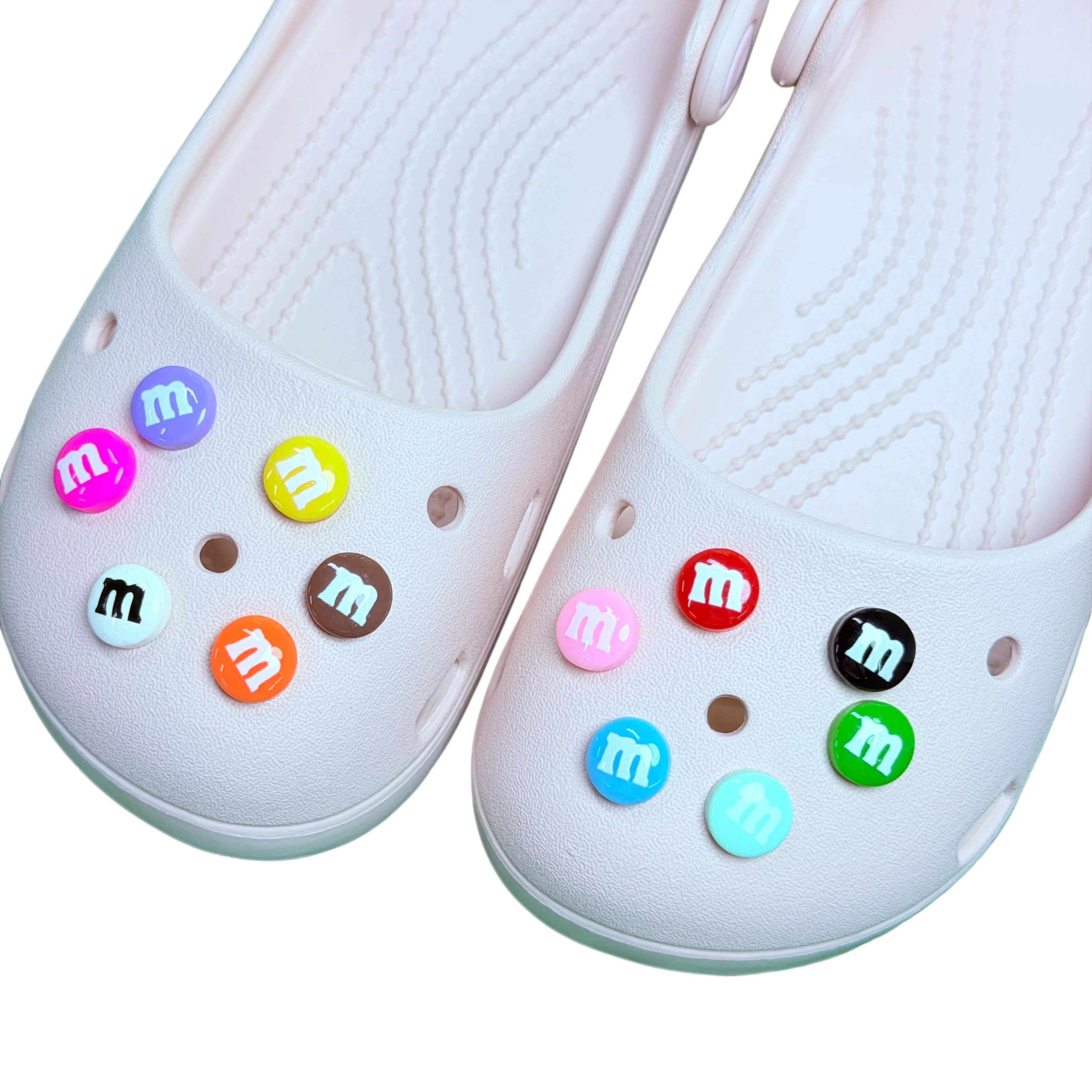 Random 10Pcs Cartoon Colorful Chocolate Resin Shoe Charms DIY Craft Sandals Shoes Accessories for Birthday Gifts Party Favors
