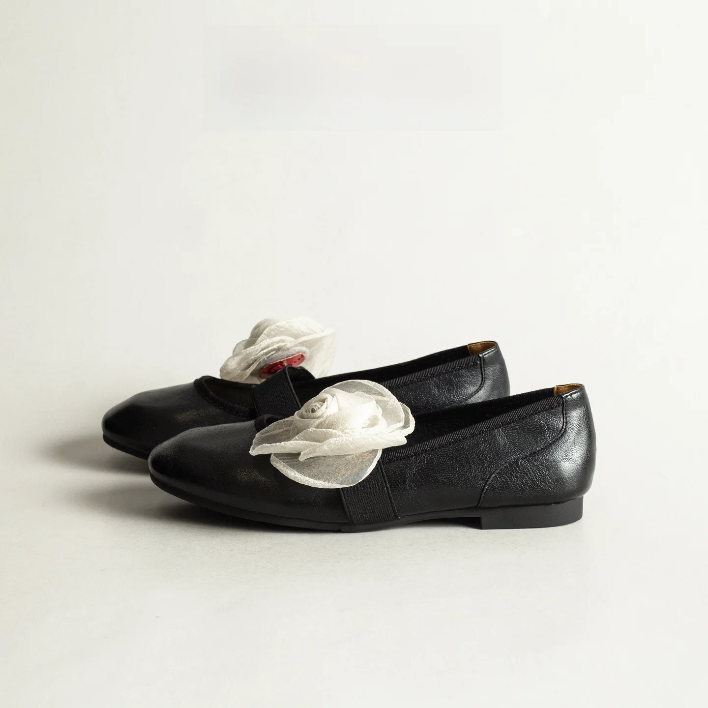 

Genuine Leather Retro Flat Bottom Flower Ballet Shoes Women Spring Versatile Outdoor Casual Low Cut Mary Jane Single Shoes