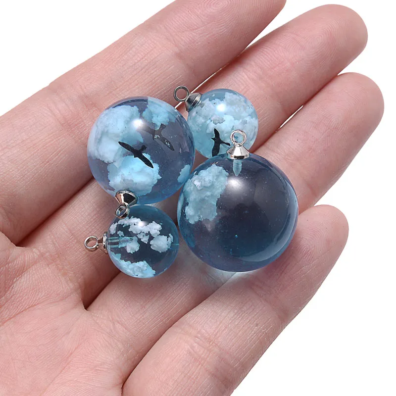10 Pcs Chic Transparent Resin Round Ball Pendant Necklace Blue Sky Clouds Birds Charms for Jewelry Making Necklace Accessories