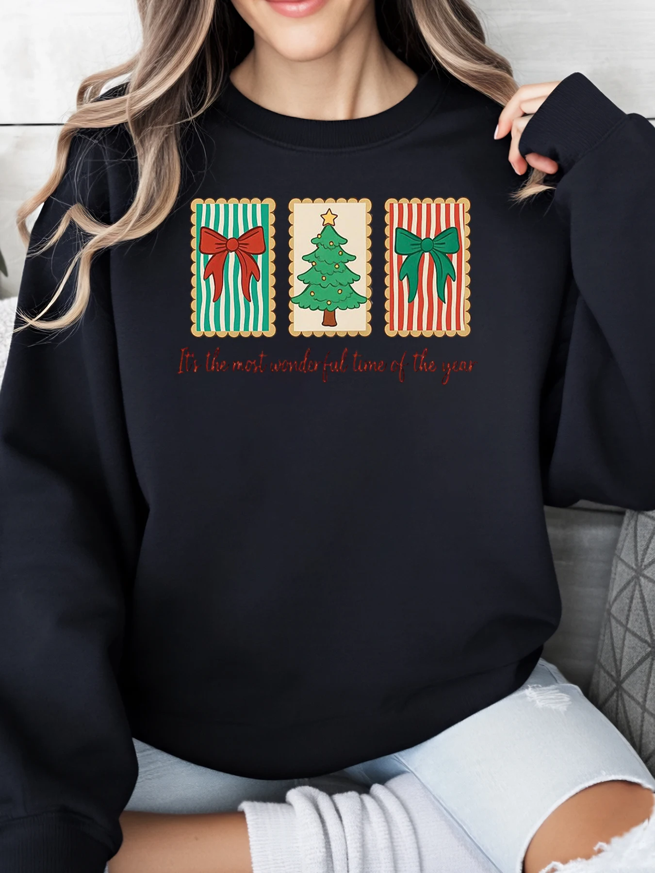 Christmas Tree Gift Box Print Holiday Sweatshirt Women Casual Wear Festive Party Outfit Black Plus-Size