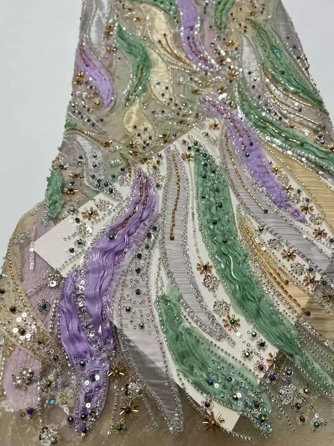 

Новейшая ткань из Австрии 2026 года: высококачественное мягкое элегантное кружево с бусинами и камнями для свадебных и вечерних платьев NN6281_R