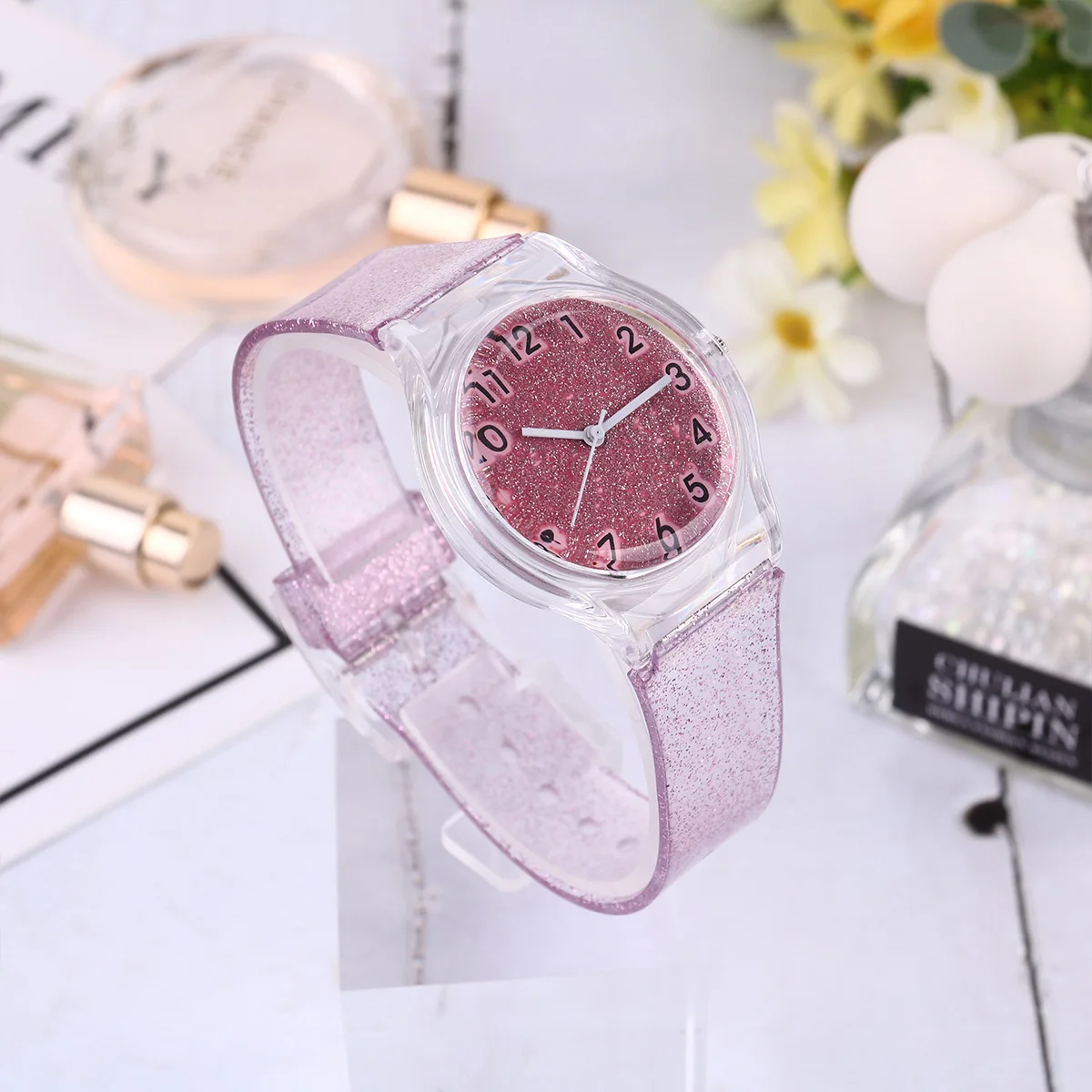 ساعة إبداعية من السيليكون اللامع الشفاف باللون الوردي، قابلة للتعديل، بسوار معصم مريح، تصميم لامع