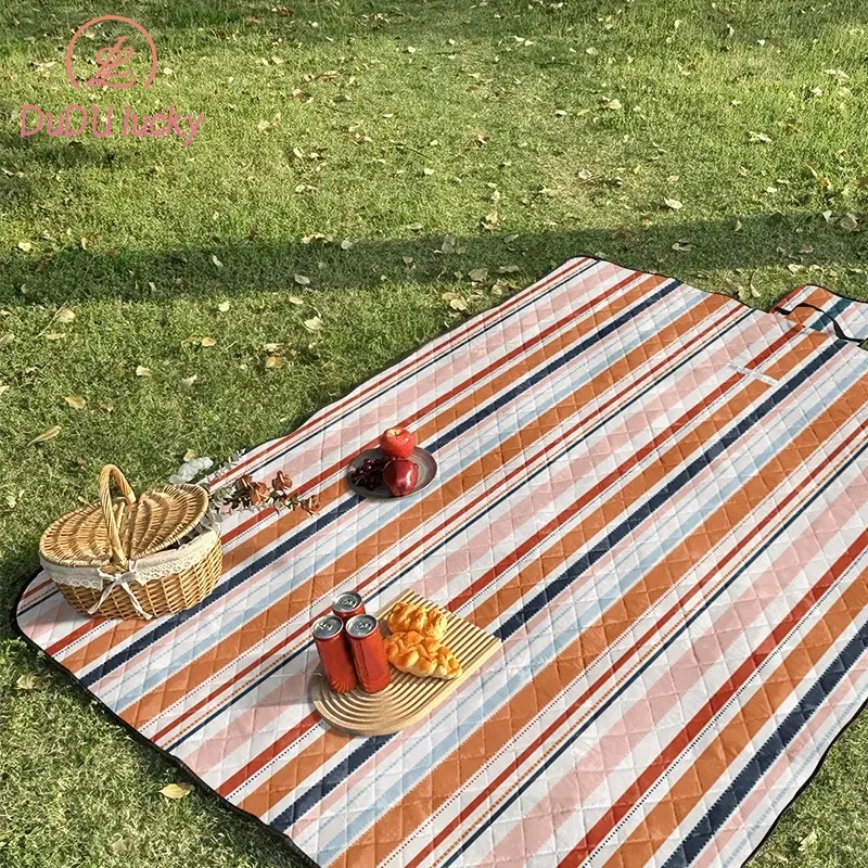 Waterproof Foldable Picnic Blanket, Outdoor Beach Blanket, Sandproof,Tote Bag, Camping Rugs, 80x60 inch