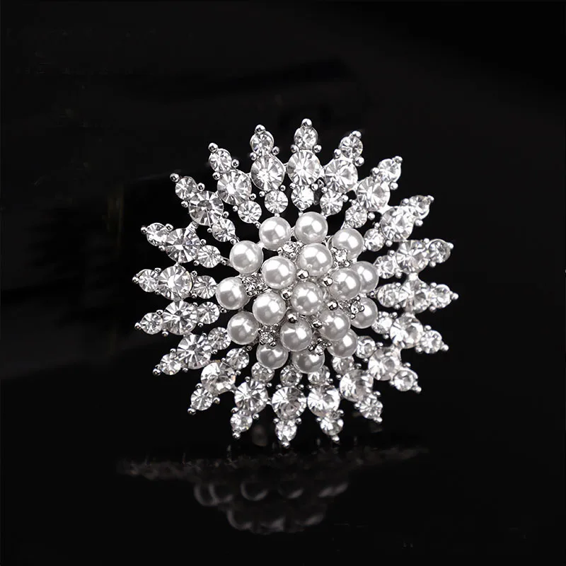 Large Rhinestone Pearl Snowflake Brooches Christmas Snow Brooch Crystal Pin Women Fashion Jewelry