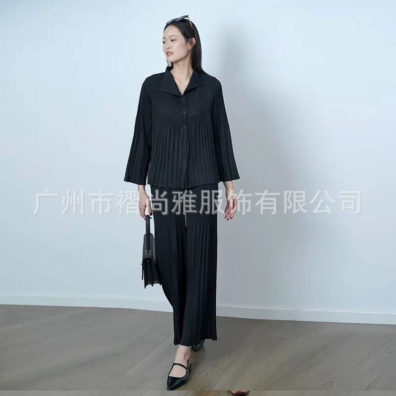 Costume plissé Miyake 2026 Printemps-Été Nouveau Costume Grande Taille Femme d'Âge Moyen Plissé Confortable Mode Décontracté Deux Pièces