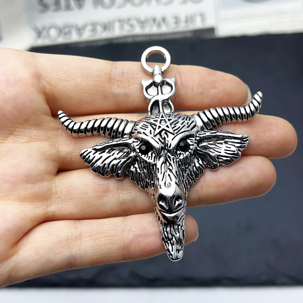 

1 Piece of Punk Hip Hop Bull Head Dominant Pendant Matched with Necklace Retro Sweater Chain Accessories and Pendants