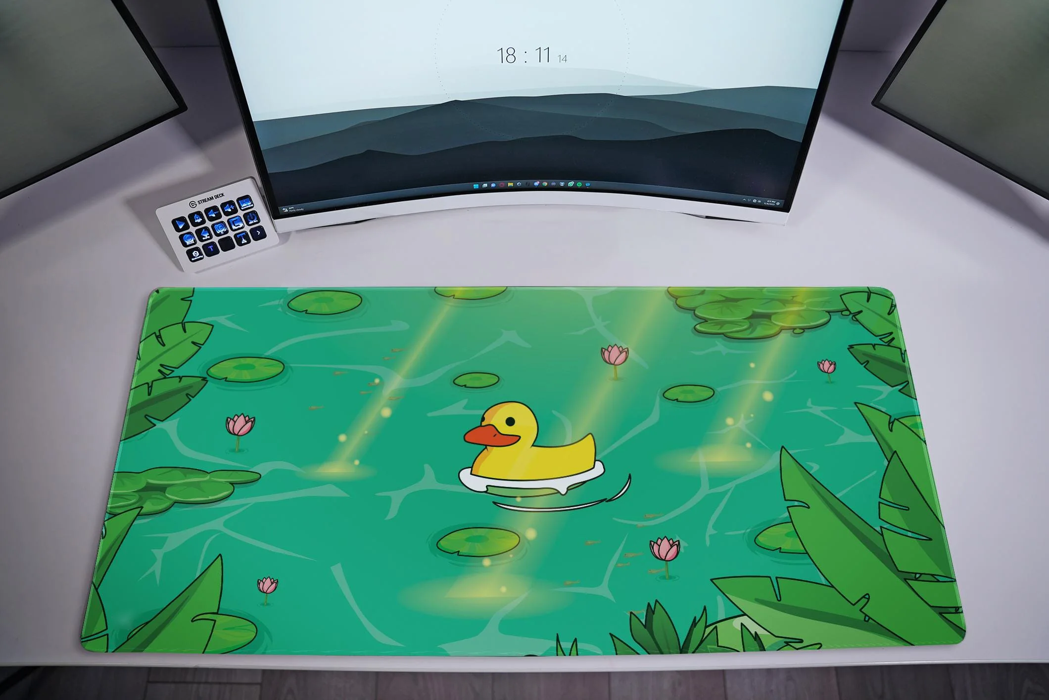 Duck Pattern Deskmat, Office Decoration, Workspace Accessory, Home Office, Unique Gift for Her, Modern Desk Mat Kawaii Desk Pad