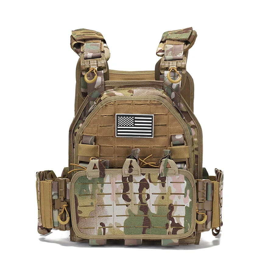 Lightweight design hunting vest with hidden triple equipment bag in front, made of wear-resistant and tear resistant material