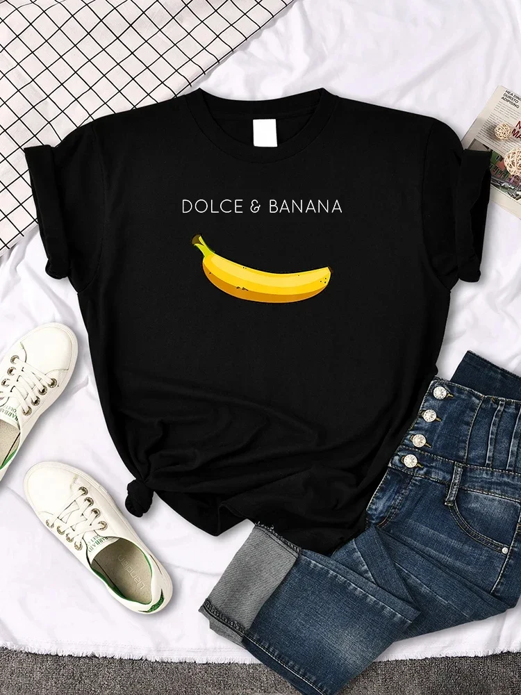 Camiseta con estampado de dibujos animados de fruta de plátano Dolce, Tops Kawaii de cuello redondo, camisetas cómodas transpirables para mujer, camisetas informales ajustadas de cuello redondo