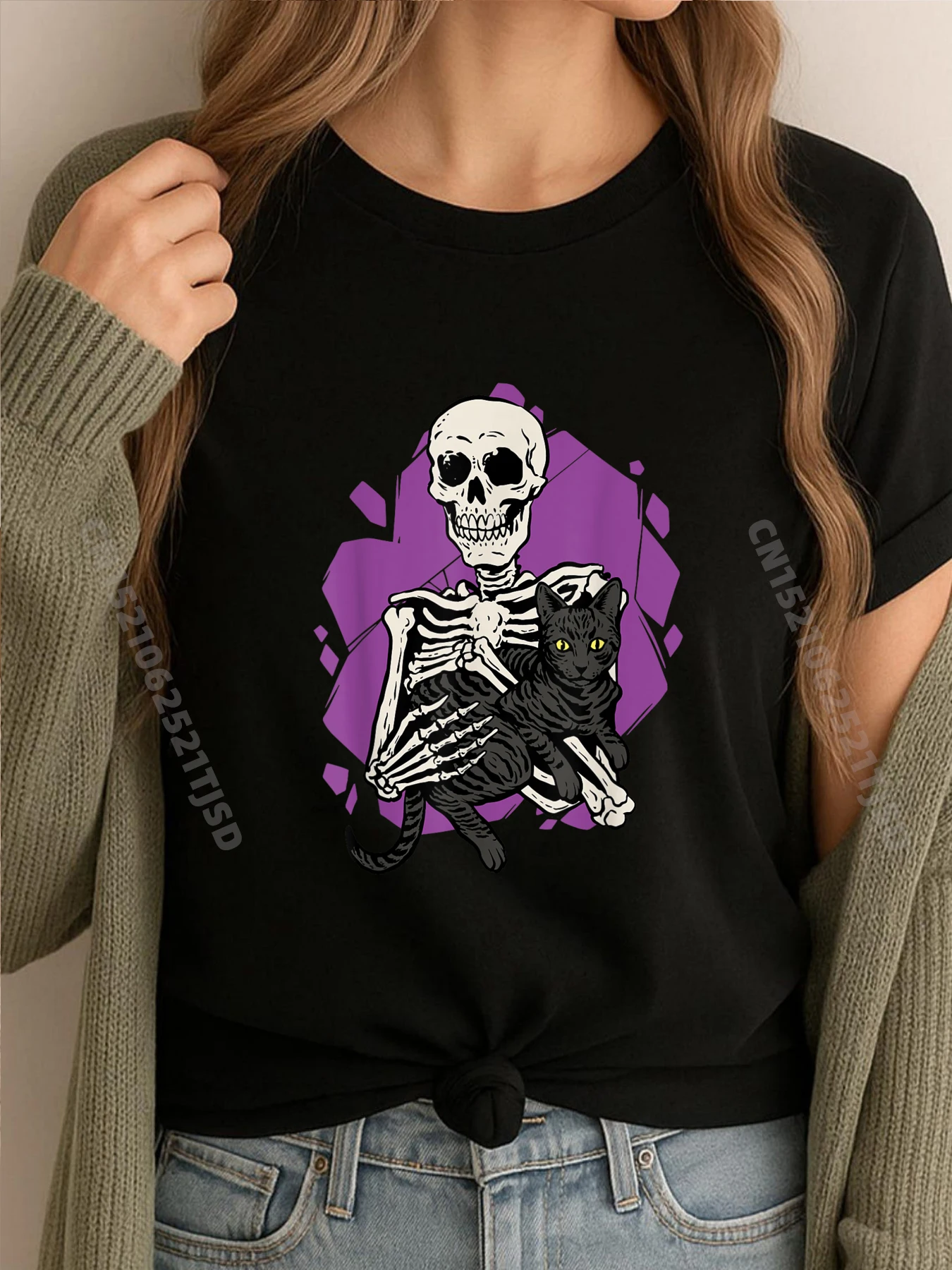 

Skeleton Holding A Cat Lazy Halloween Costume Skull Graphic T Shirts 100% Cotton Men's Clothing 2025 Print