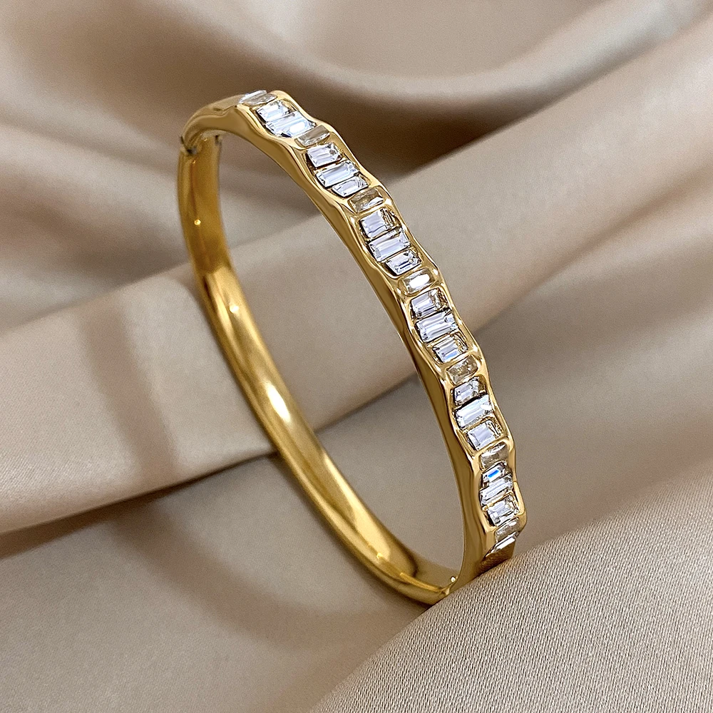 

Elegant Rhinestone Stainless Steel Wavy Spring Bangle Bracelet for Women Trendy Golden Round Open Bangle Waterproof Jewelry Gift