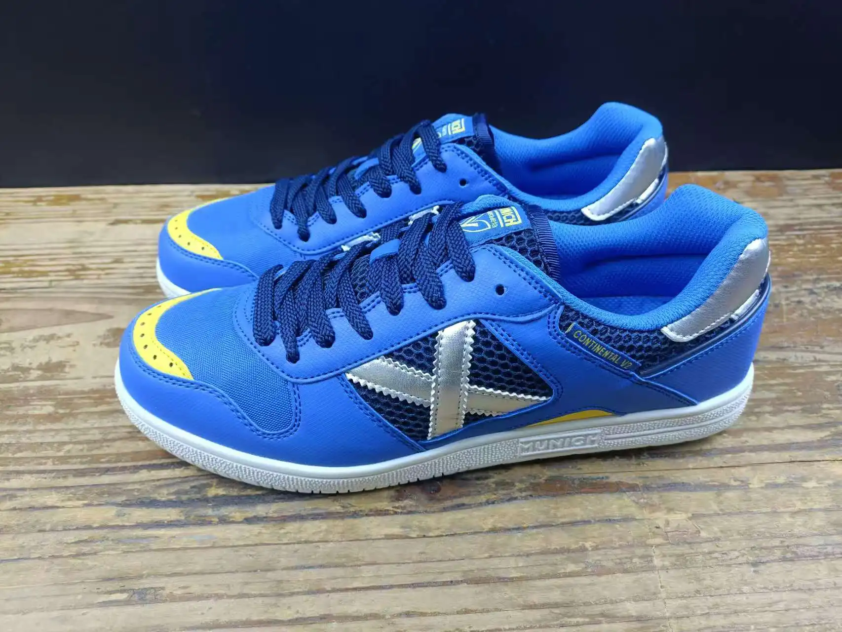 

Summer Bestseller: Lightweight, High-Quality, Durable Training Table Tennis Shoes Competition Table Tennis Shoes Excellent