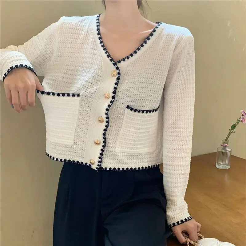 Contrast Button V Neck Vintage T Shirts Long Sleeve All-match Elegant Short Tops Spring Autumn New Fashion Casual Women Clothing