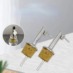 1Pc Pourer Bottle Stopper Spout Pourers Stainless Steel Bottles Vinegar Tapered Oil Dispenser Spouts Metal Whiskey Cork for Bar