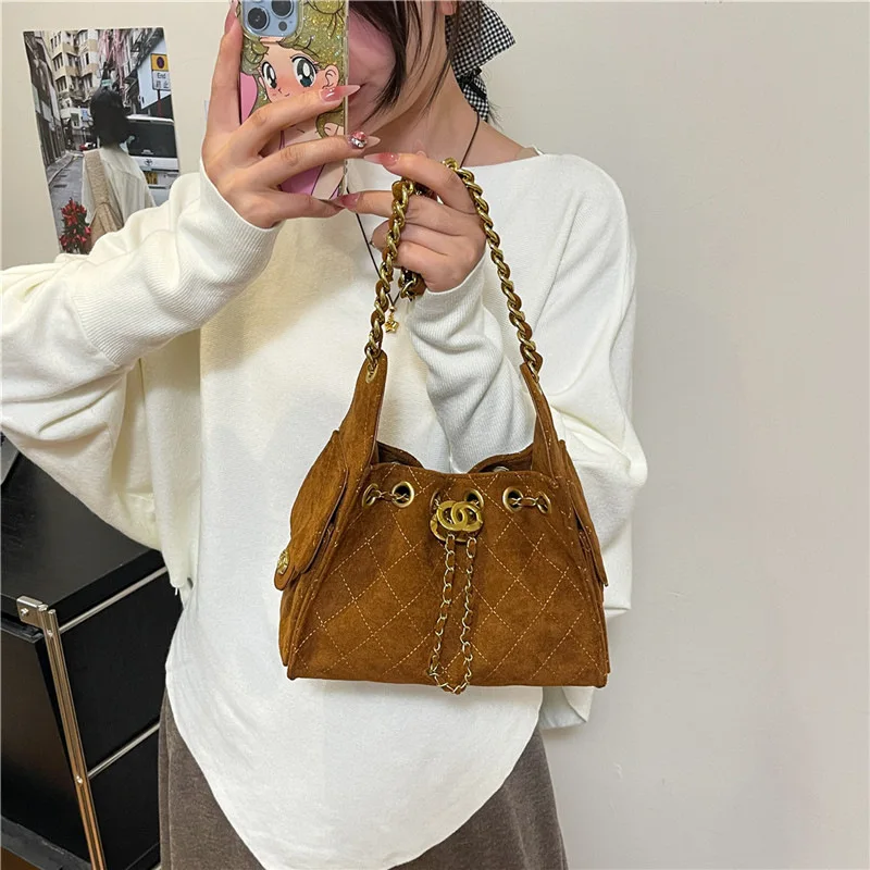 دلو ريترو نسائي عصري 2025 - سلسلة عطرة غير لامعة بحزام قابل للتعديل، متعددة الاستخدامات للتسوق والتنقل #5