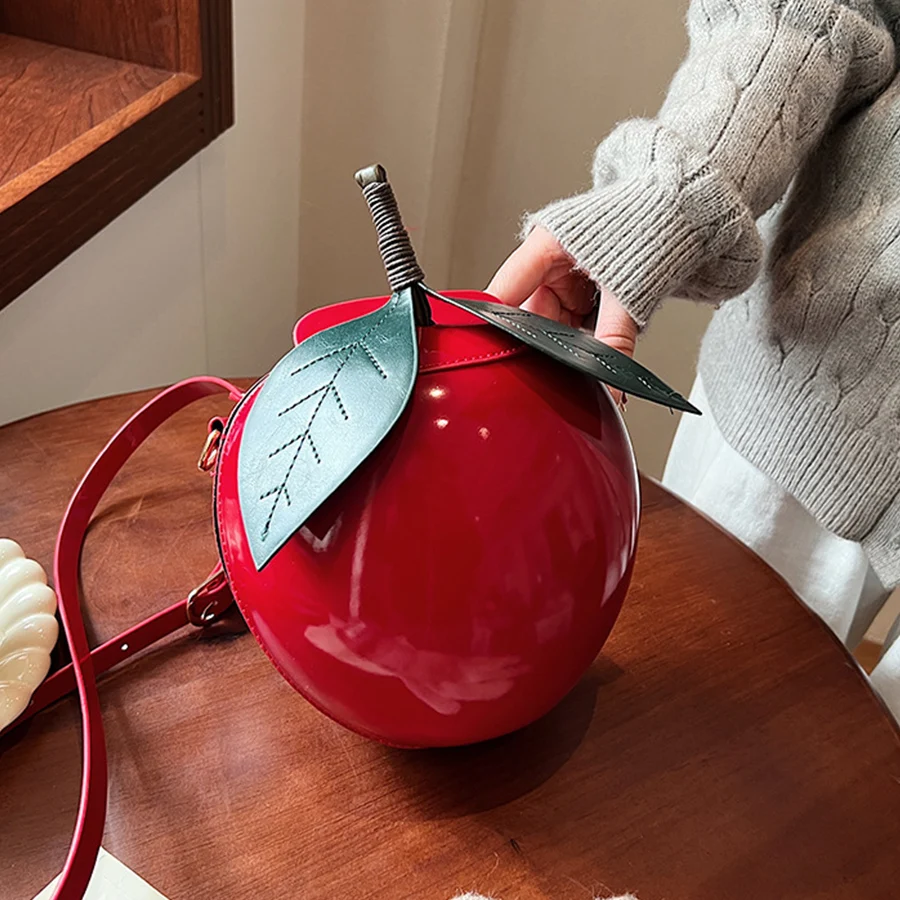 

Funny 3D Apple Shape Women Crossbody Bags Girls Small Casual Shoulder Handbag Messenger Purses Bag Zip Clutch for Daily Vacation