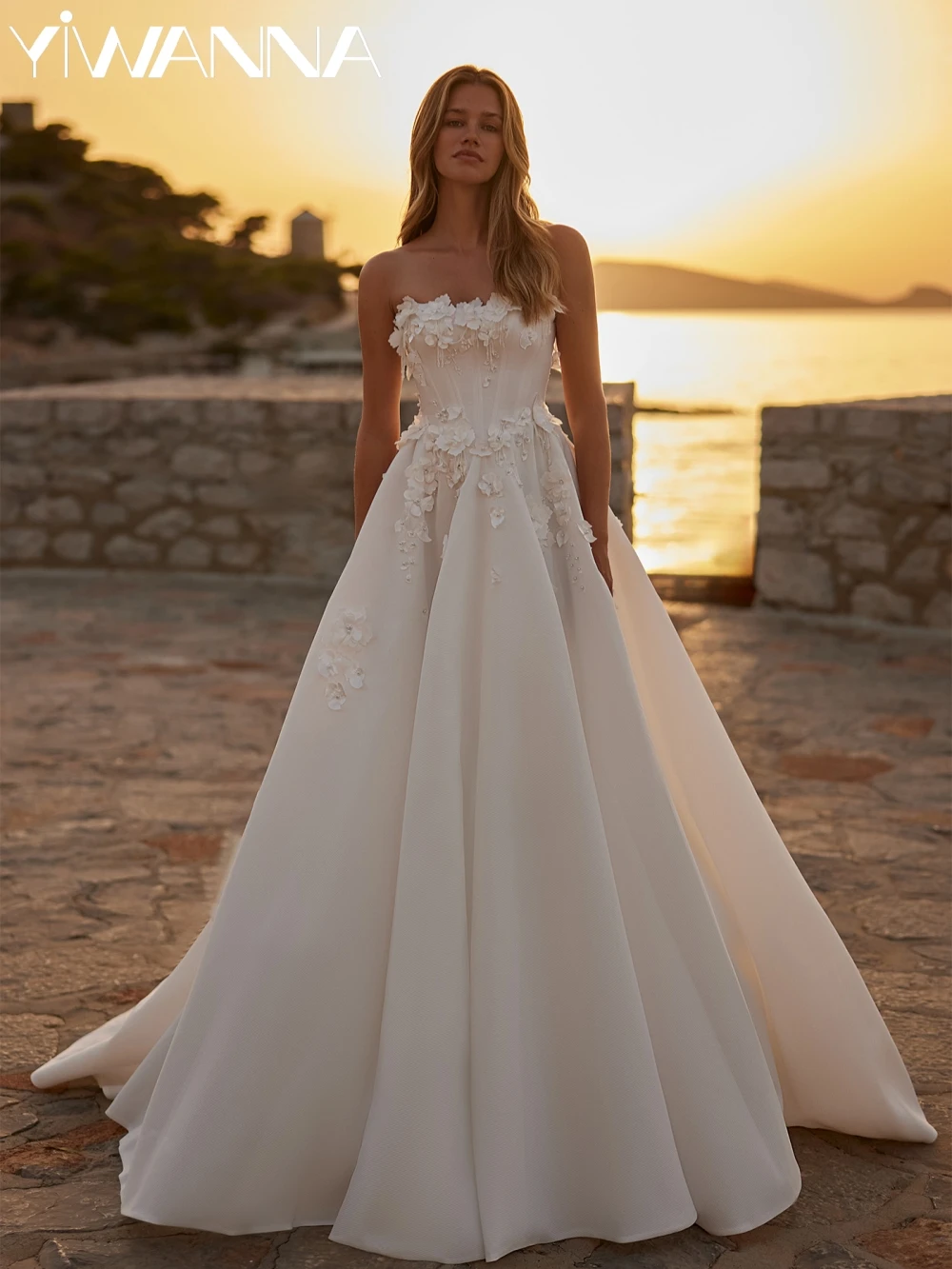 

Exquisite 3D Flower Strapless Long Wedding Dress Dreamy Strapless A-line Bridal Gown Customized Backless Dresses For Bride
