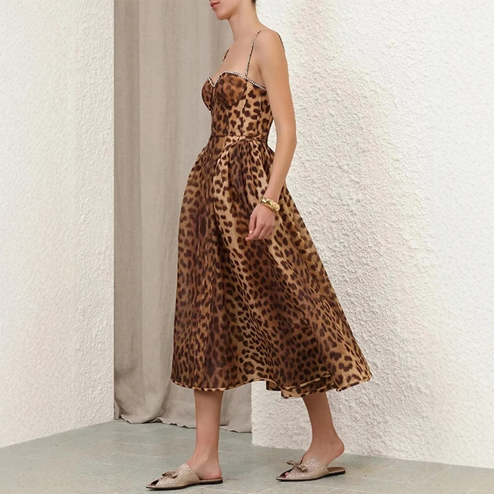 فساتين صيفية من Mia Muse Boutique 2025 بطبعة الفهد بدون أكمام ورقبة على شكل قلب فساتين سهرة متوسطة الطول مناسبة ومضيئة للنساء