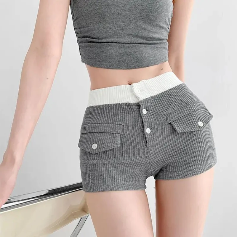 Pantaloncini in maglia Pure Y2k Donna Estate Sexy Colore a contrasto Vita bassa Tasca con bottoni Pantaloni corti Dolce Slim Fit Streetwear