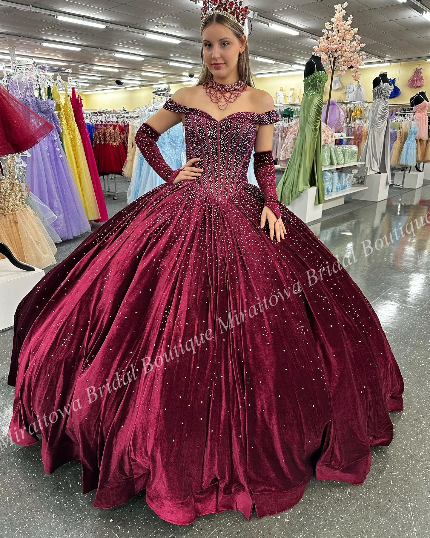 Off-Shoulder Velvet Quinceanera Dress Sparkling AB Stones Ball Mexican Quince Sweet 15/16 Birthday Party Gown for 15th Girl