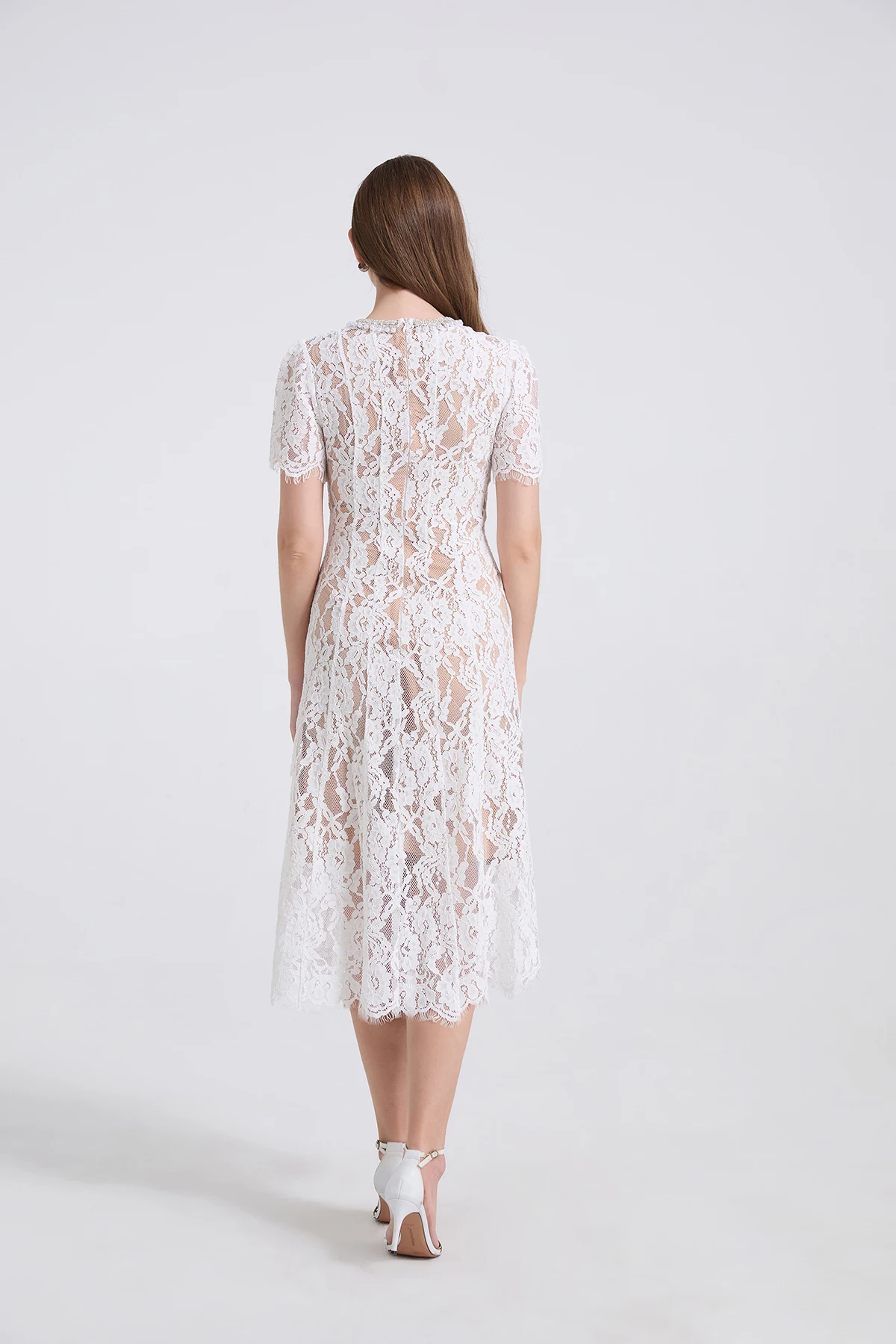 فستان ربيع/صيف 2025 مرن من الدانتيل واللؤلؤ الماسي برقبة دائرية وأكمام قصيرة ملابس نسائية ناضجة تنورة مثيرة للتخسيس على شكل حرف a