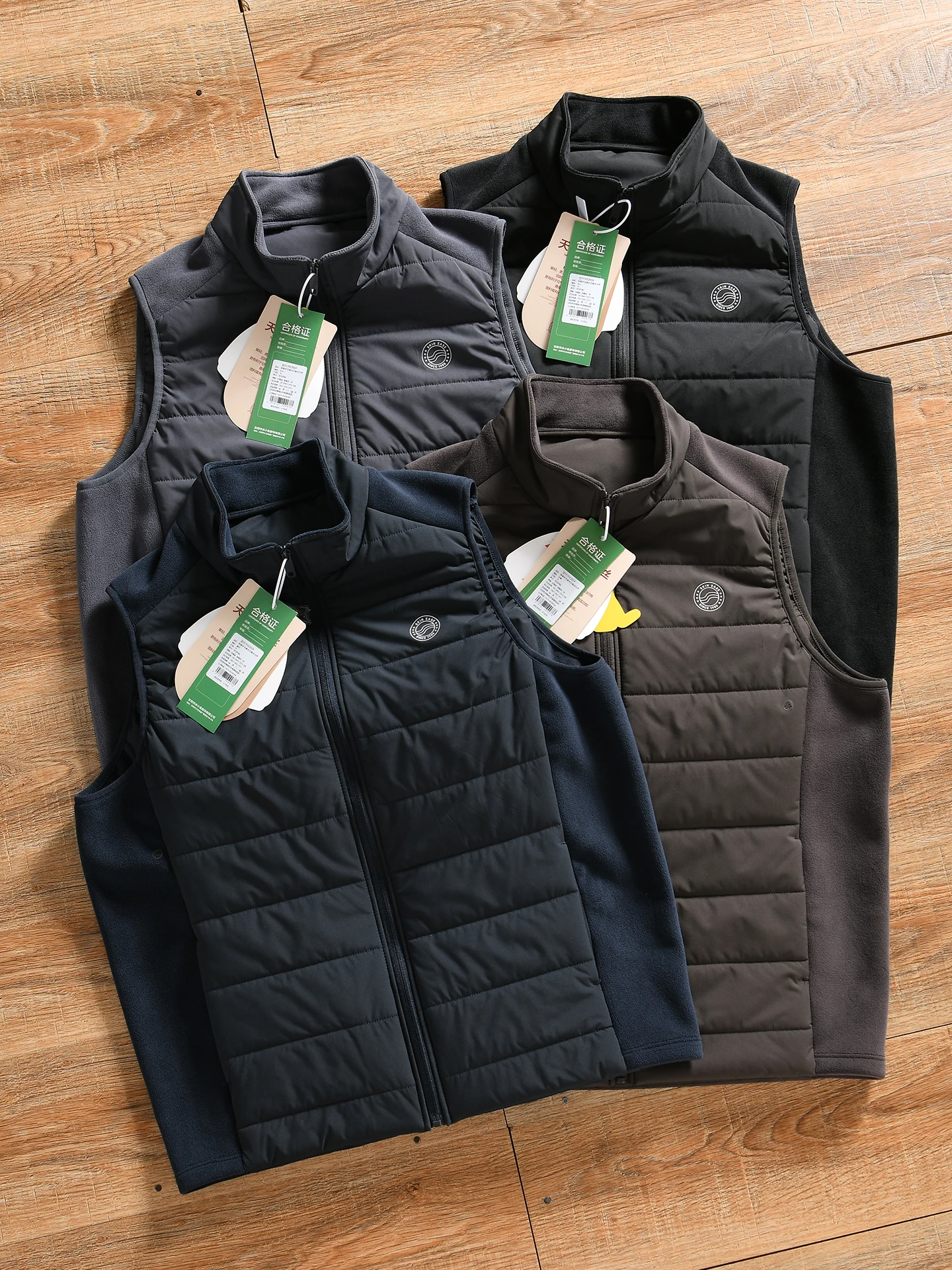 Thickened Wool Filling Windproof Waterproof Men's Outdoor Hooded Warmth Vest Autumn Winter Standard Zipper Style Casual Fashion