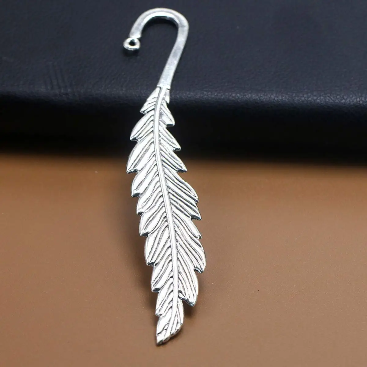 20PCS Silver Tone Striped Feather Shape Bookmarks 143mm Long DIY Gift Crafts Decoration Accessories Handmade Materials Pack