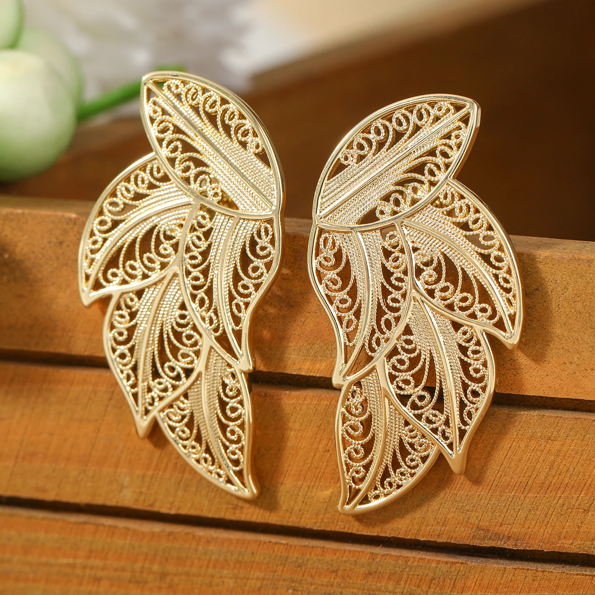 Retro Creativity Elegant Style Hollow-out Leaf Earrings Copper Women's Jewelry Earrings, For Banquet And Daily