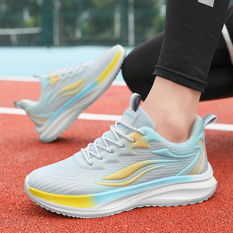 

New Large-size Running Shoes, Men's Lightweight and Breathable Sports Casual Shoes, Outdoor Wear-resistant Running Shoes