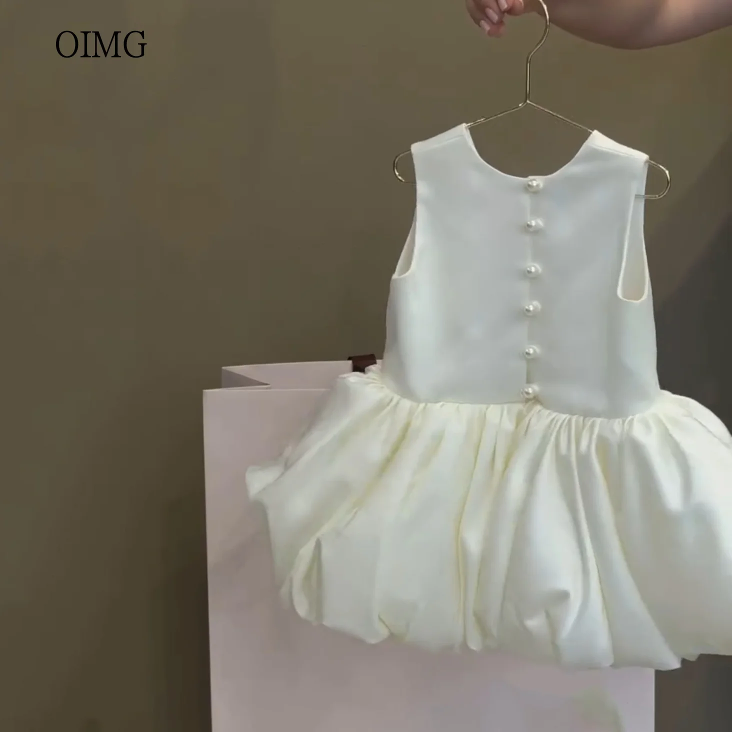 OIMG Simple Ivory O Neck Ball Flower Girl Dresses Button Back Wedding Party Dress Knee Length Birthday Dress Customized