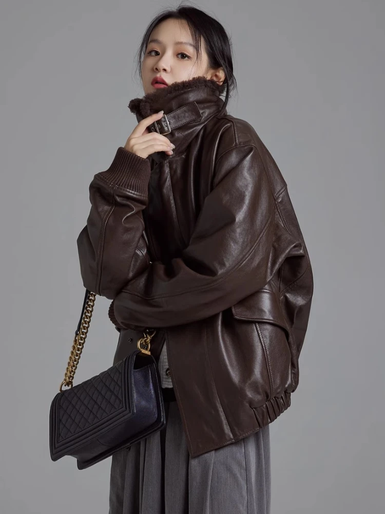 Giacche da moto vintage in vera pelle per donna Autunno Inverno Cappotto trapuntato in vera pelliccia di agnello semplice di fascia alta con collo in vera pelliccia di pecora