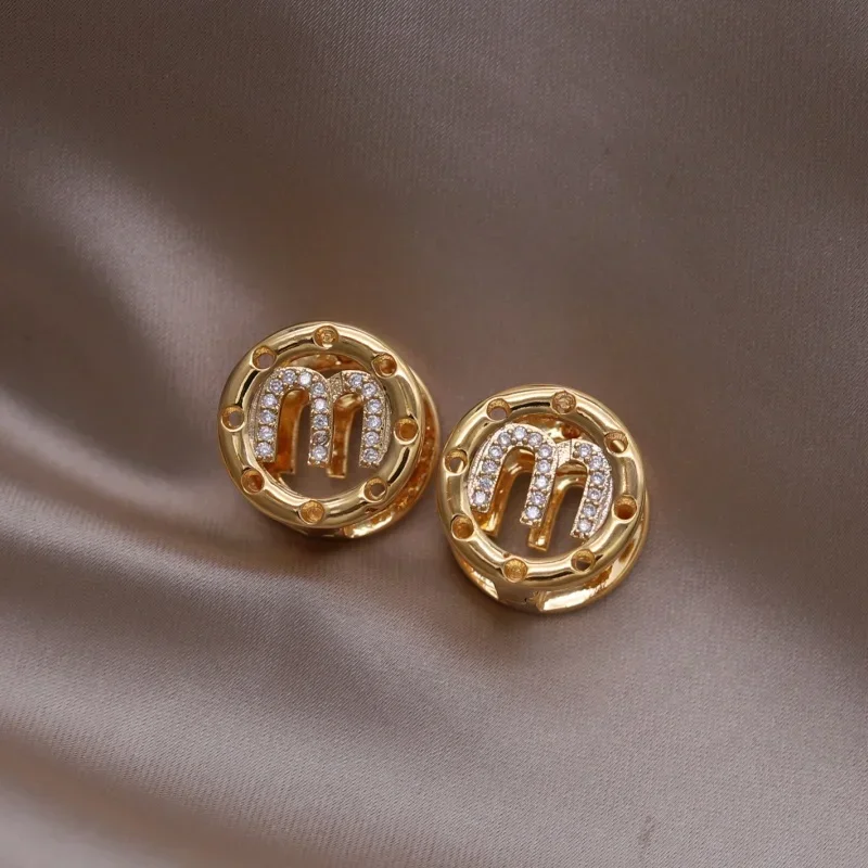 South Korea new design fashion jewelry 16K gold plated zircon letter M round earrings elegant women\'s daily commute accessory