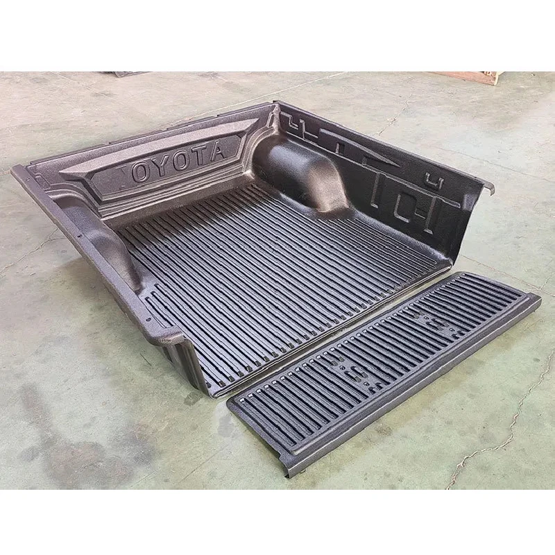 Old Model Four-Door Double Cab Pickup Truck with Standard Box and Rear Car Mat Condition New for 1998 Middle East Version