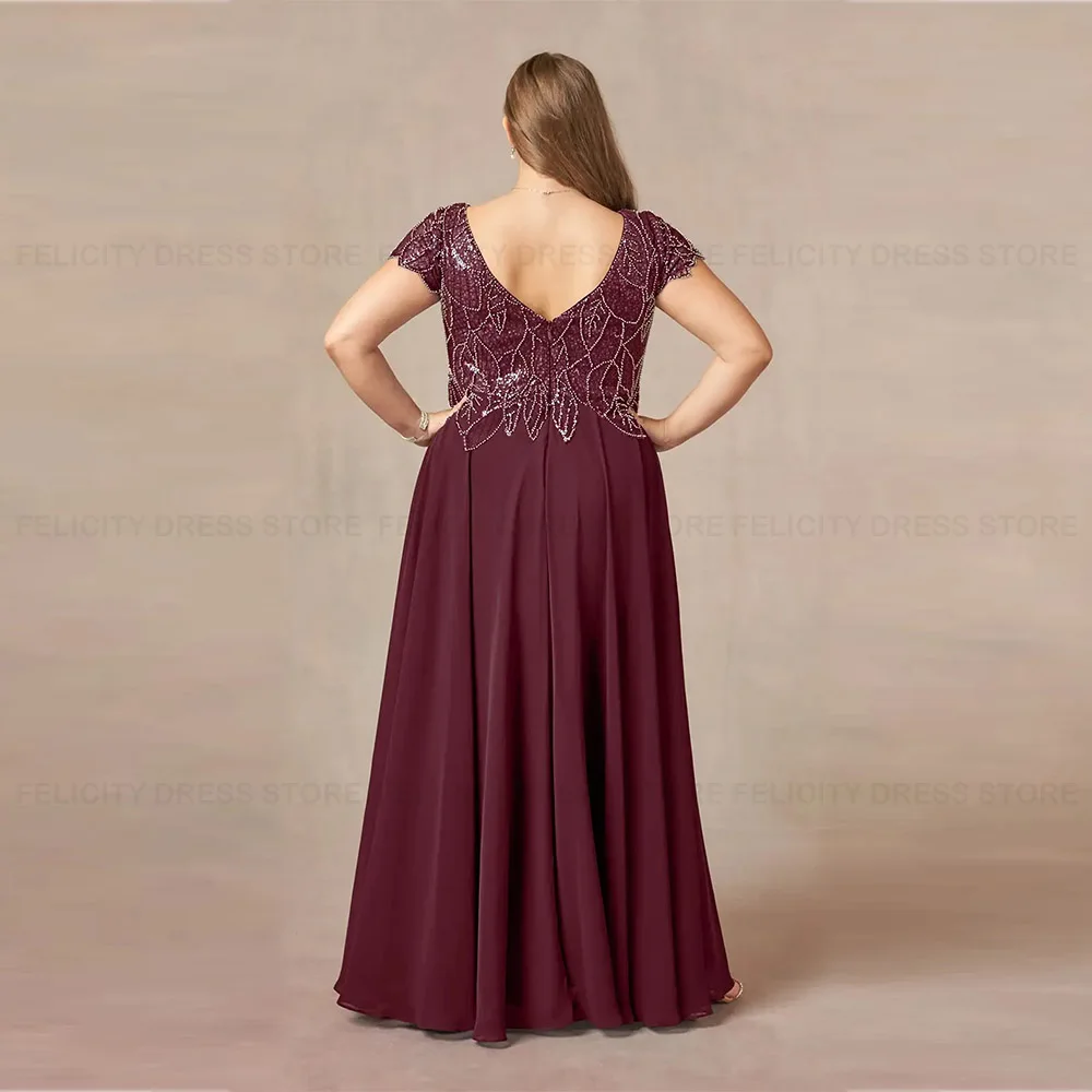 Gorgeous Plus Size Mother of the Bride Dresses 2023 A-Line V-neck Lace Wedding Guest Dresses Sequins Beading Vestidos de Gala