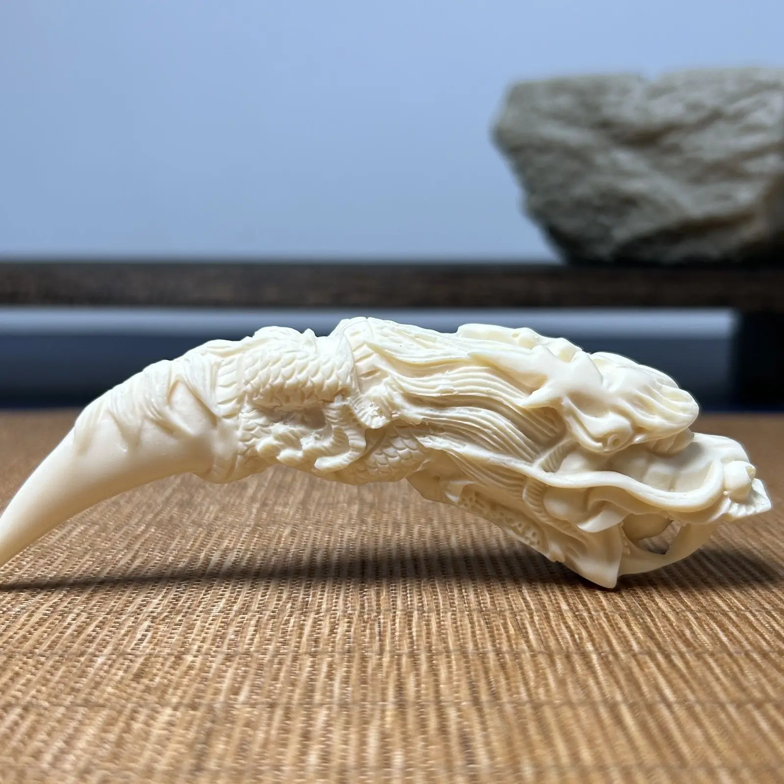 

Deer Antler Carving Dragon Tooth Tip Hand-carved Disk Dragon Tooth Tip Peace Pendant Pendant Handle Piece Car Hanging Play Wear