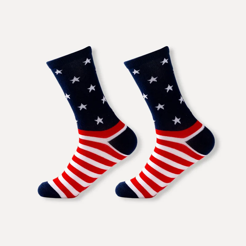 جوارب رجالية بعلم الولايات المتحدة الأمريكية الوطنية - تصميم النجوم والمشارب